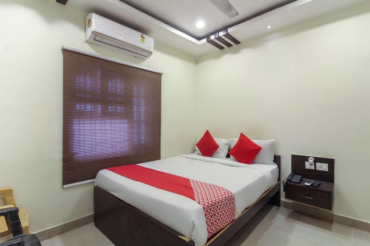 Hotel O Sri Harsha Residency Near Jntu Metro Haiderabad Buitenkant foto