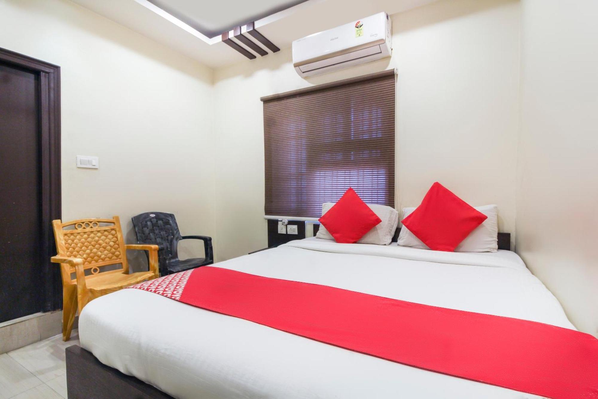 Hotel O Sri Harsha Residency Near Jntu Metro Haiderabad Buitenkant foto