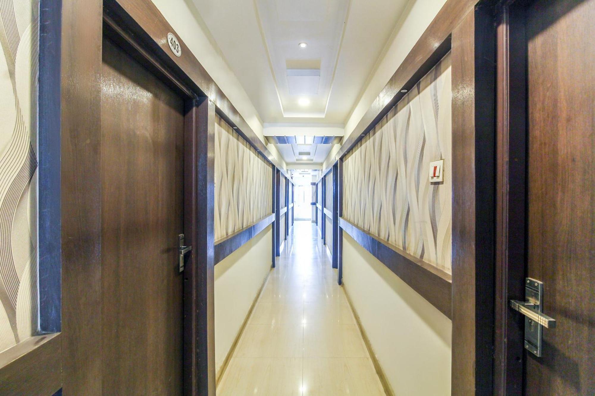 Hotel O Sri Harsha Residency Near Jntu Metro Haiderabad Buitenkant foto