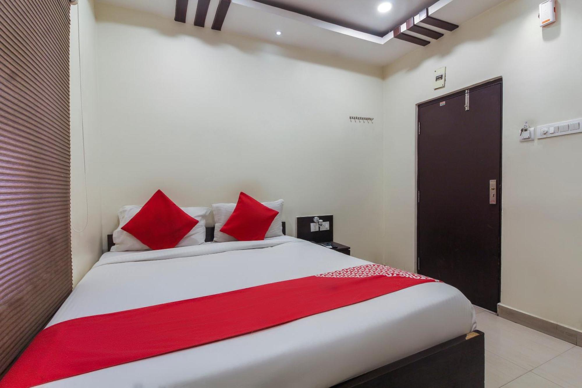 Hotel O Sri Harsha Residency Near Jntu Metro Haiderabad Buitenkant foto