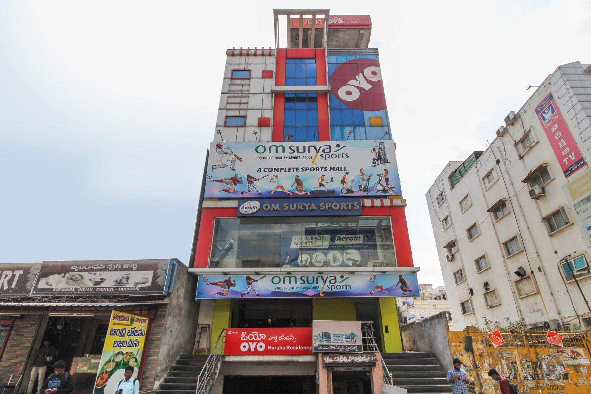 Hotel O Sri Harsha Residency Near Jntu Metro Haiderabad Buitenkant foto
