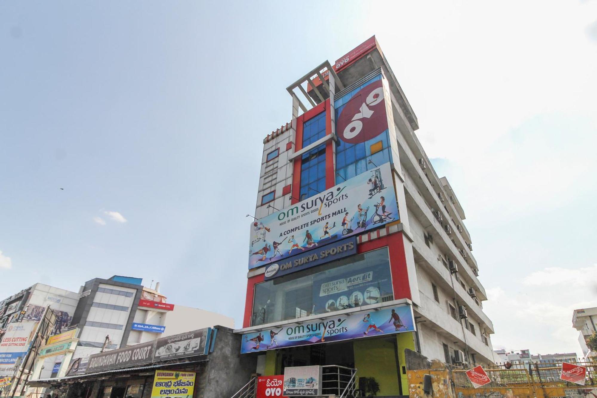 Hotel O Sri Harsha Residency Near Jntu Metro Haiderabad Buitenkant foto